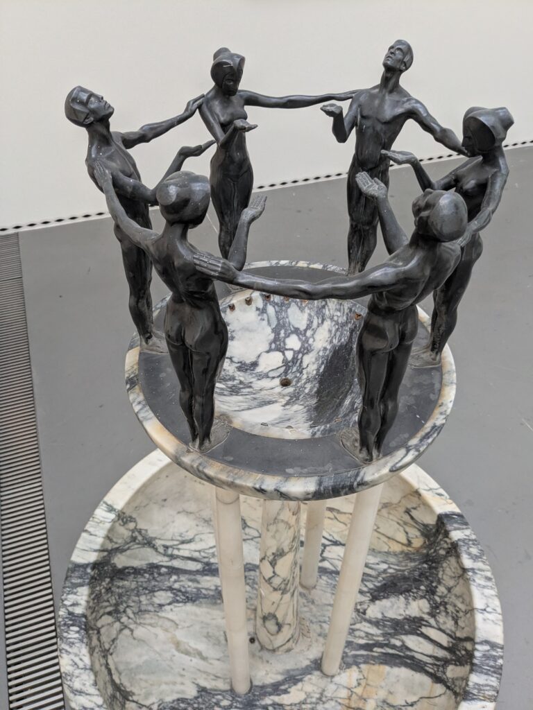 PXL_20250904_110015705.RAW-01.COVER